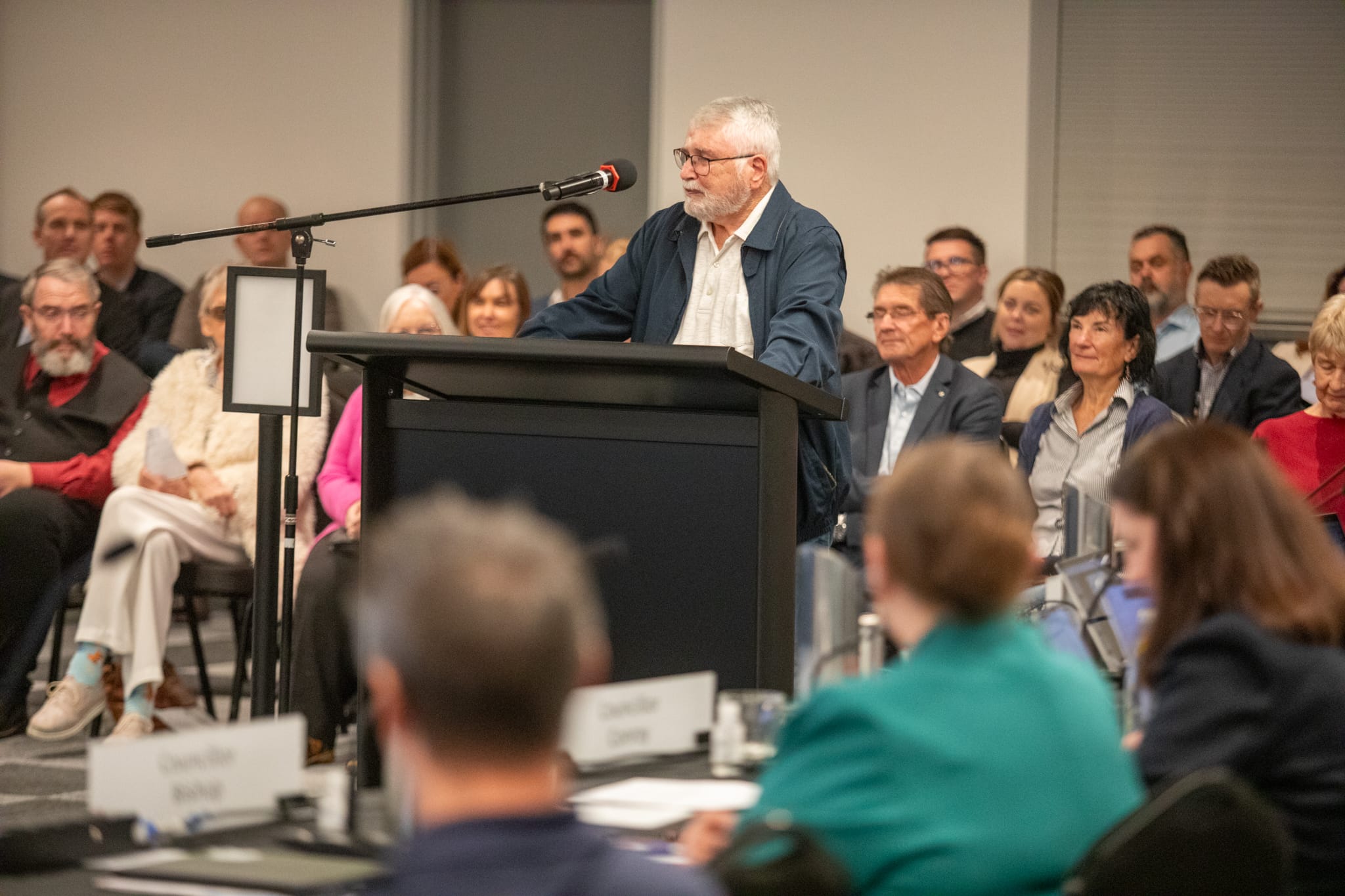 26288_Former Councillor John Jenkins, who served for 28 years, speaks at Monday's meeting