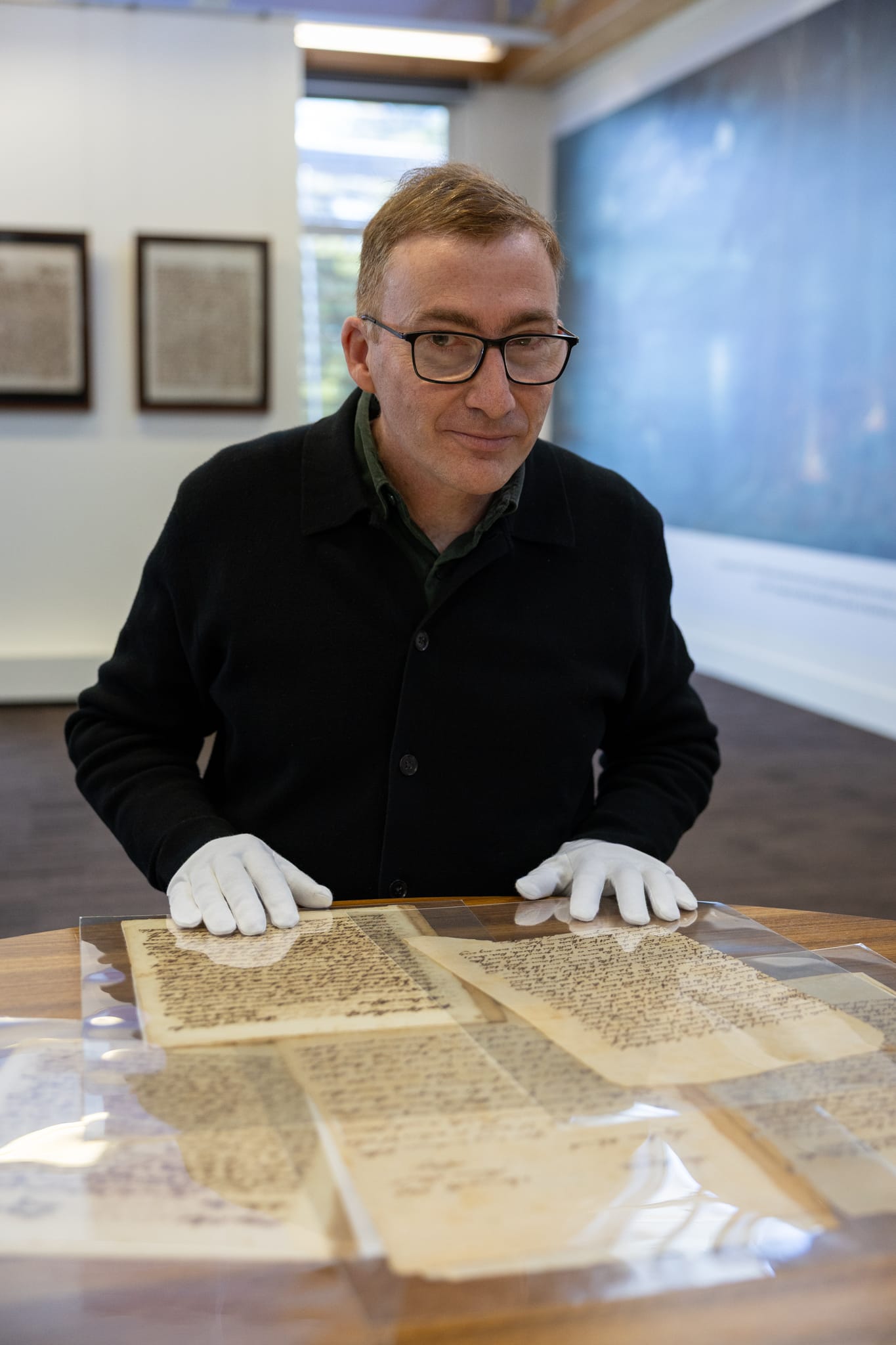 27990_Bryce Doudle with Threlkeld's unearthed letters