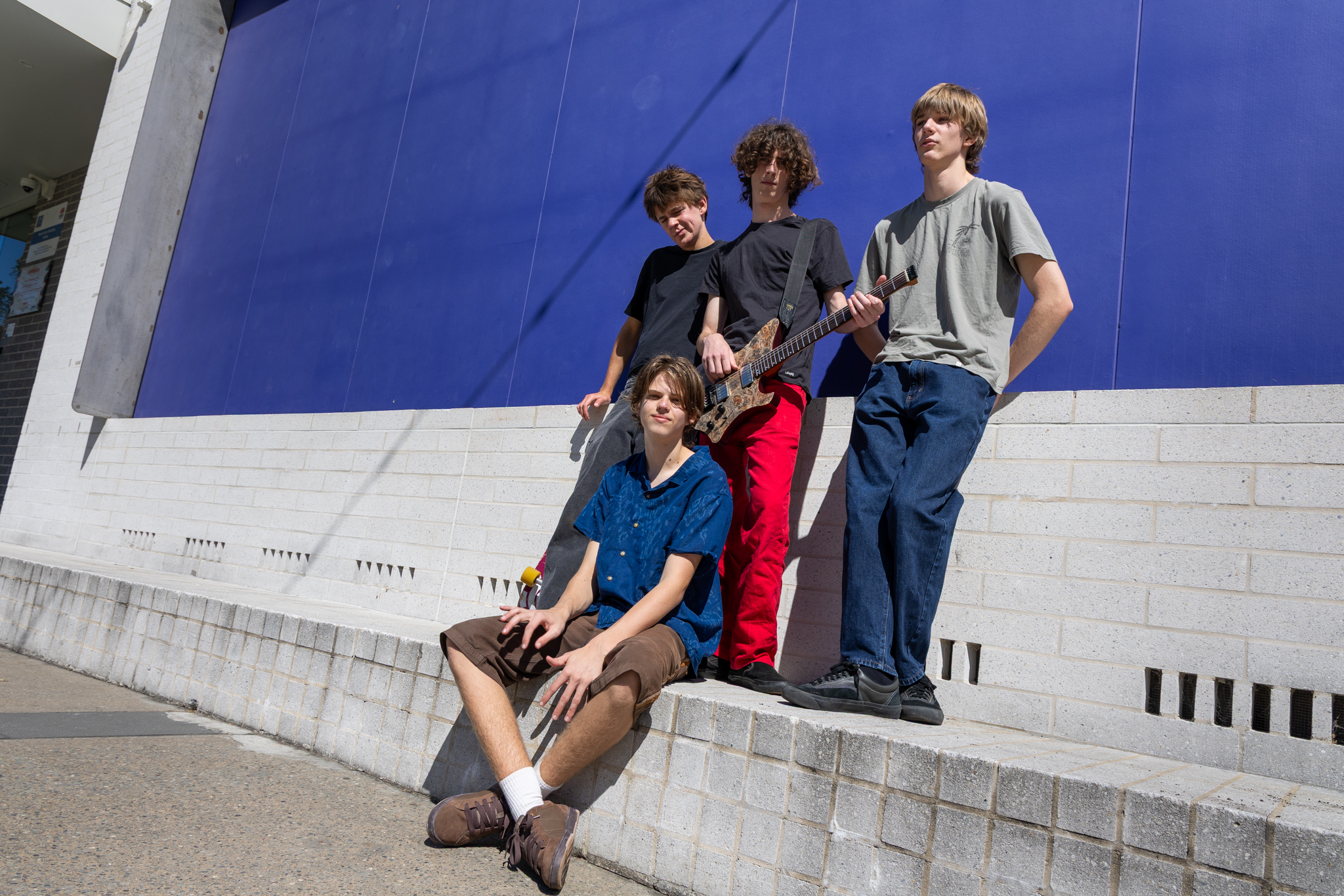 31630_STOMP band members outside MAP mima