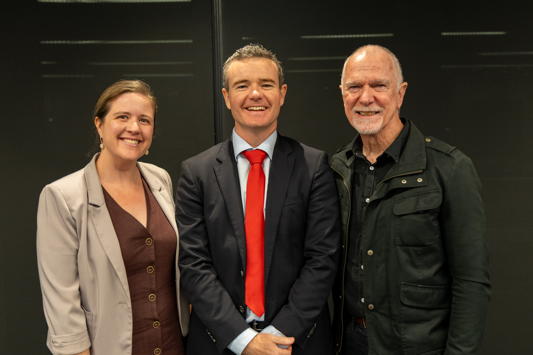 31881_New Deputy Mayor Kate Warner with Mayor Adam Shultz and outgoing Deputy Mayor Colin Grigg