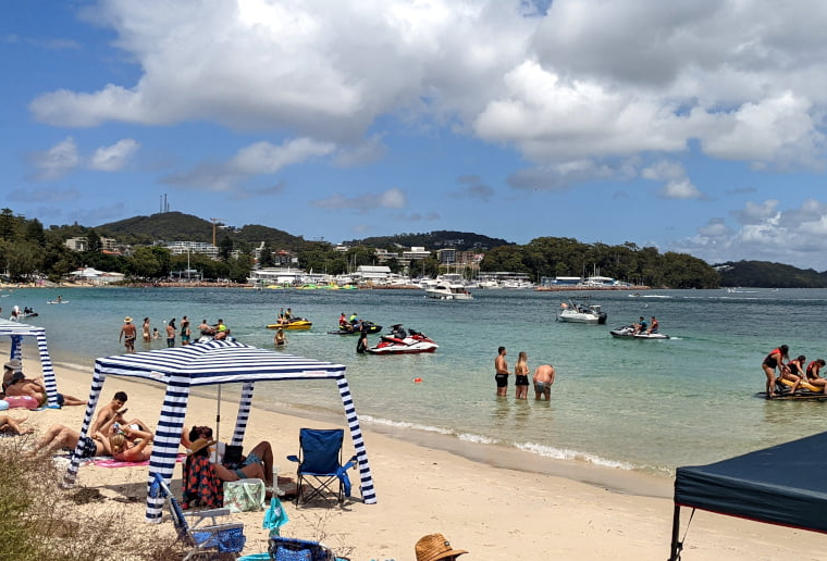 Jetskis in Nelson Bay. (Image: Econetwork Port Stephens)