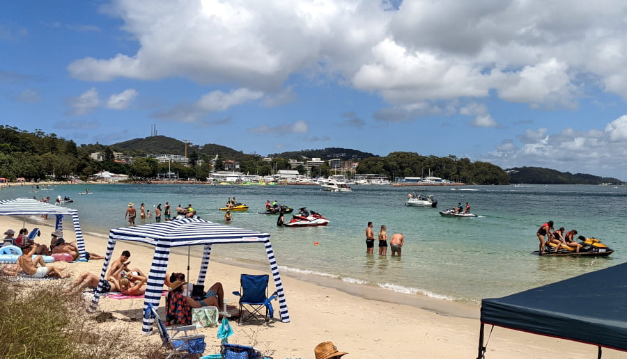 Jetskis in Nelson Bay. (Image: Econetwork Port Stephens)