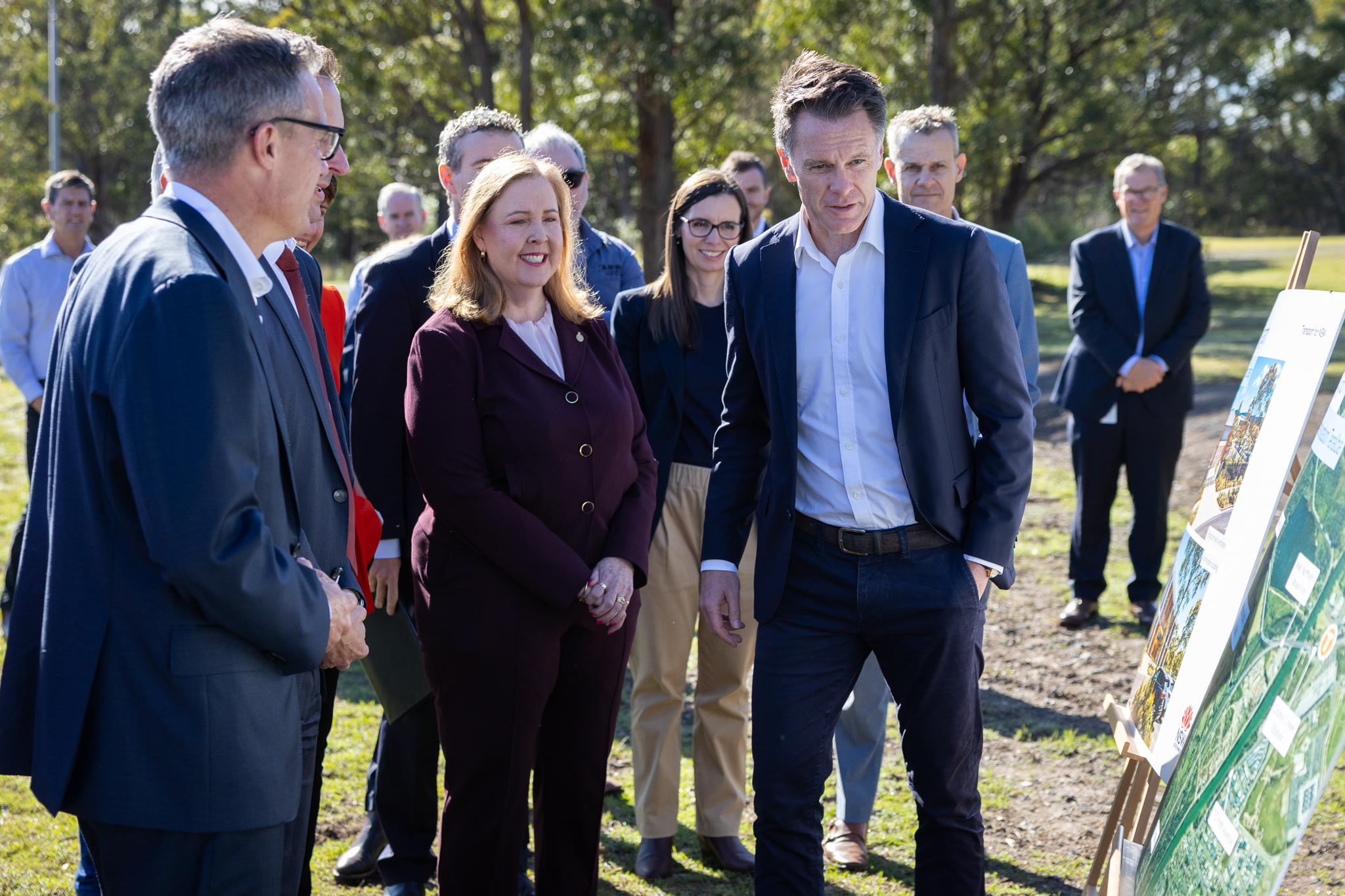 32868_Premier Chris Minns and Minister for Regional Transport and Roads Jenny Aitchison inspect concept plans for the site