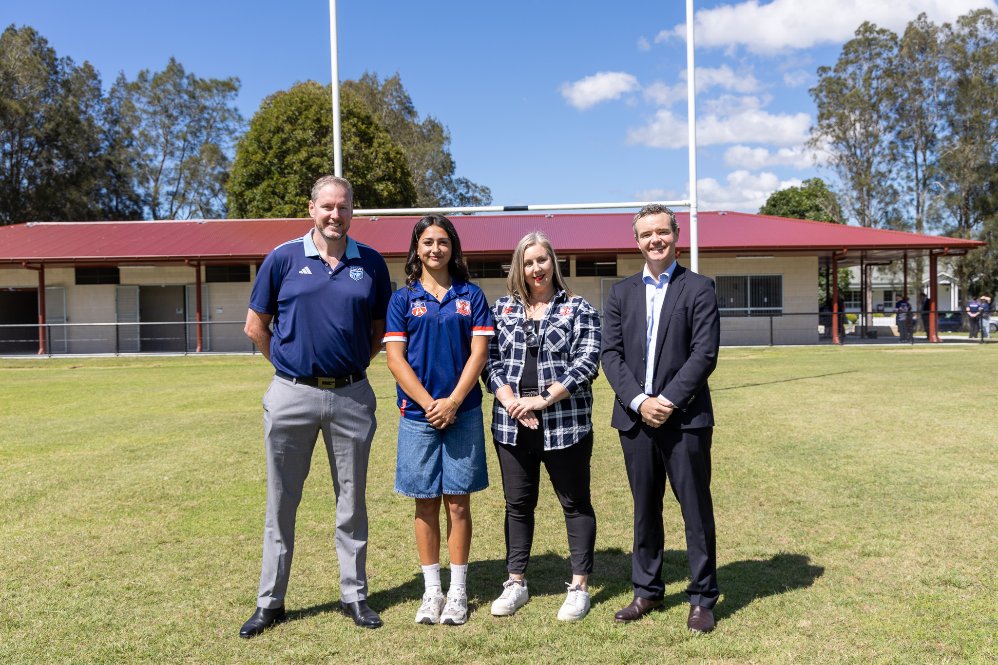 32872_NSWRL Area Manager Grant Kelly, Southlakes player and Lake Mac Young Ambassador Shania Aiolupotea, Southlakes JRLFC President Kellie Masters & Mayor Adam Shultz