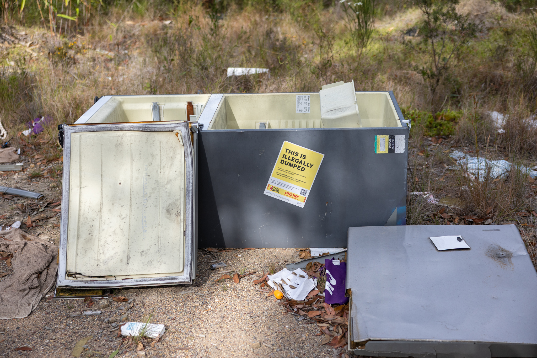 33284_Dumped rubbish near Wangi Wangi