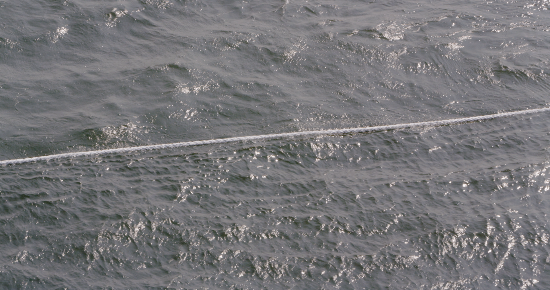 charles-lim-sea-state-5-drift-rope-sketch-video-still-2